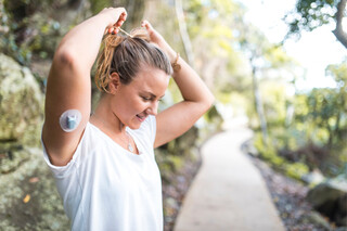 diabetic-woman-preparing-for-run